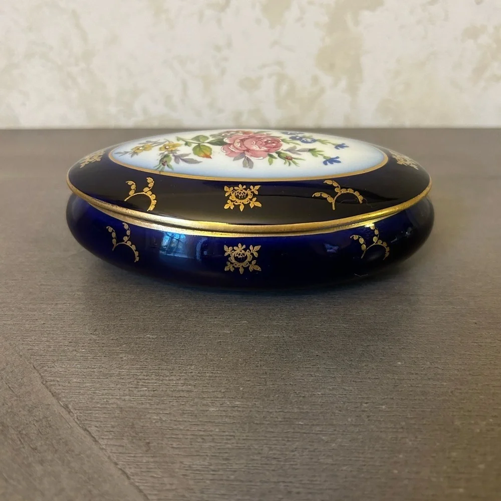 Limoges France Decoree A La Main - paris style
